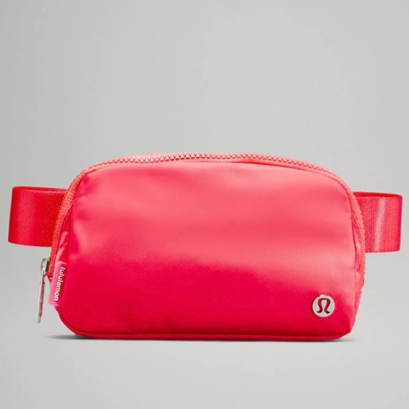 lululemon athletica Handbags - 🎉SOLD!🎉 NWT Lululemon everywhere belt bag pale raspberry